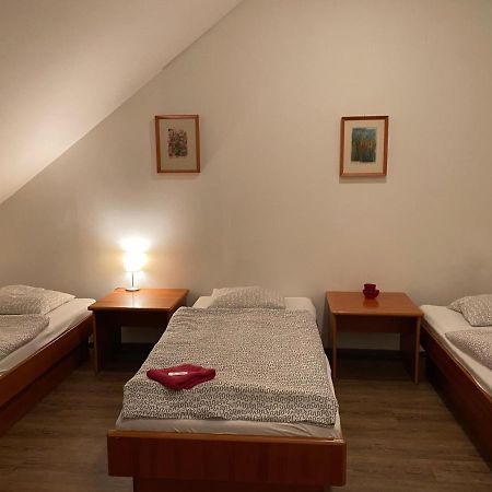 Restaurace U Vlkove 호텔 Kamenice 외부 사진